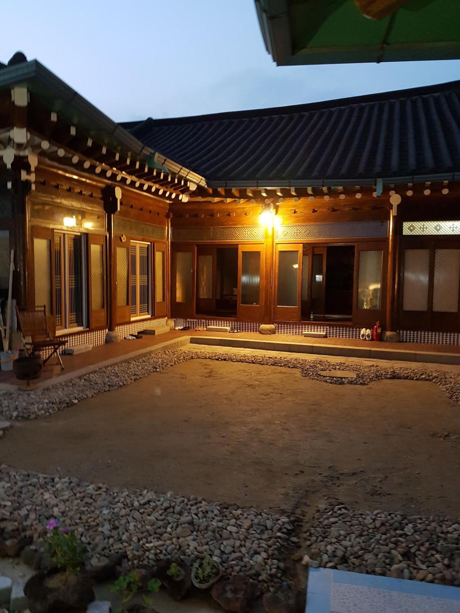 더 한옥 전주 외부 사진